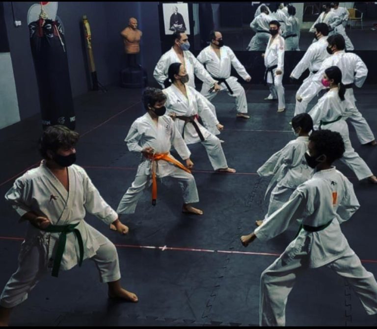 Atletas de Ribeirão disputam Campeonato Paulista de Karatê neste sábado