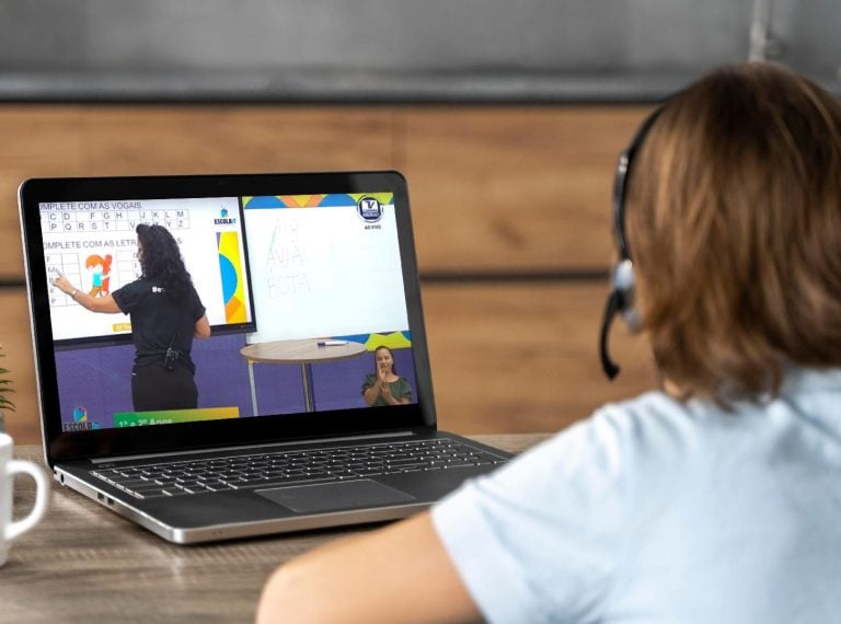 Educação vai disponibilizar 22,8 mil chips com acesso à internet para alunos da Rede Municipal