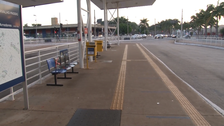 Ribeirão registra pouco movimento em 1º dia de restrição