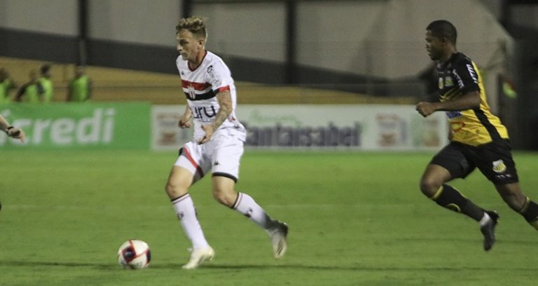 Botafogo empata, se livra da degola e vai disputar troféu interior