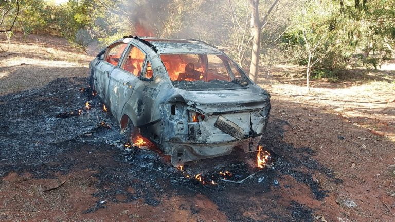 Bandidos rendem vigias, prendem funcionários, roubam banco e trocam tiros com a polícia em Guariba