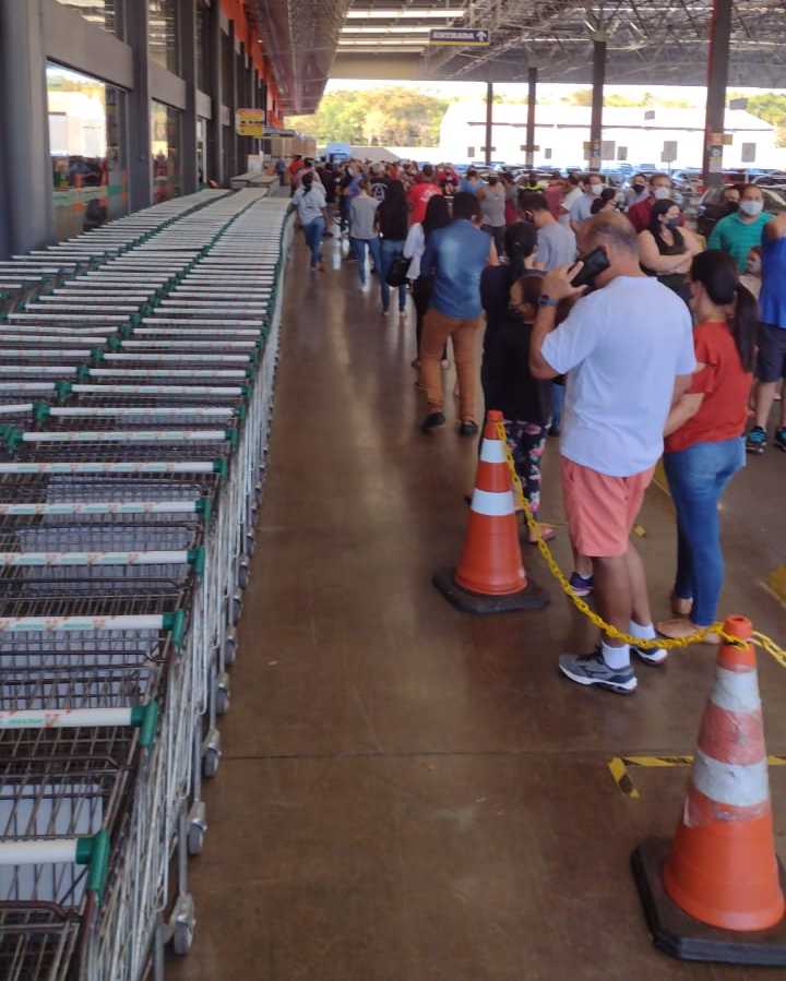 Covid-19 | Supermercados voltam a abrir nesta quinta-feira (3) em Ribeirão