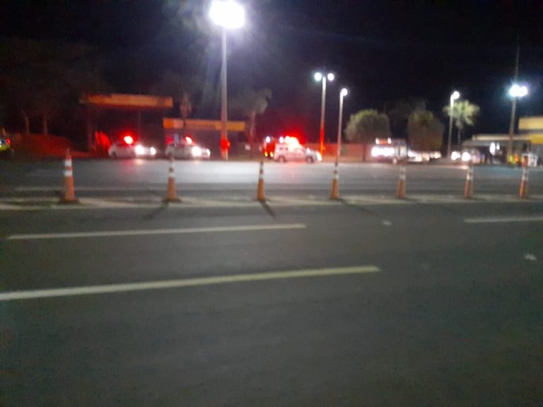 Assalto à Entrevias tem cofre arrombado, troca de tiros e refém em Pitangueiras