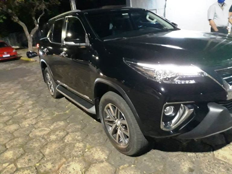 Dupla é presa em Matão após furtar caminhonete encomendada por comprador de Ribeirão