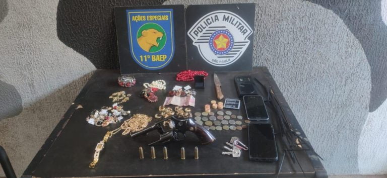 Trio armado invade casa e faz família refém durante tentativa de roubo no centro de Sertãozinho