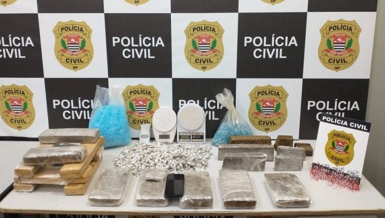 Polícia prende um homem na Alfredo Marquesi por tráfico de drogas