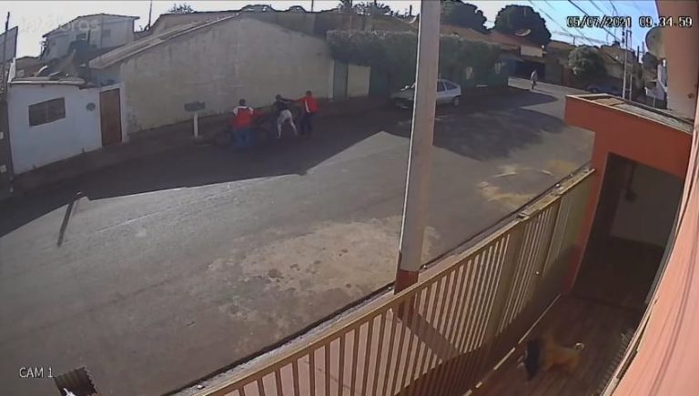 Mulher sofre tentativa de assalto em Pitangueiras