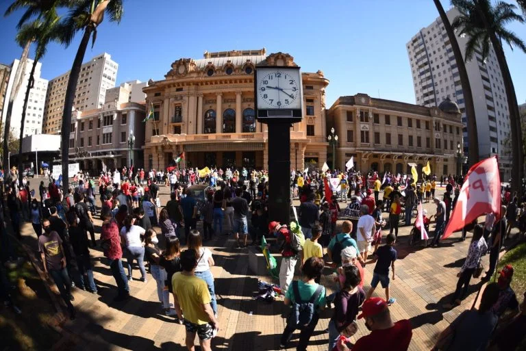 Em Ribeirão, manifestantes voltam às ruas pedindo a saída do Governo Bolsonaro