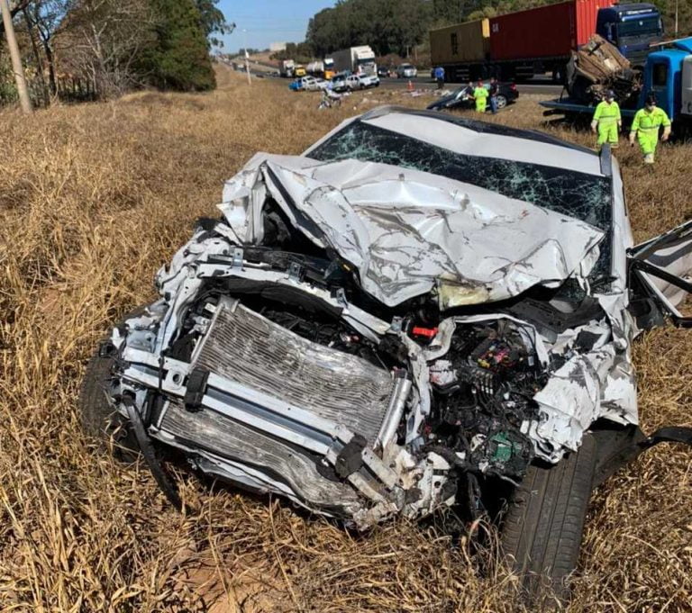 Vídeo | Acidente de trânsito deixa três mortos e cinco gravemente feridos na Washington Luís