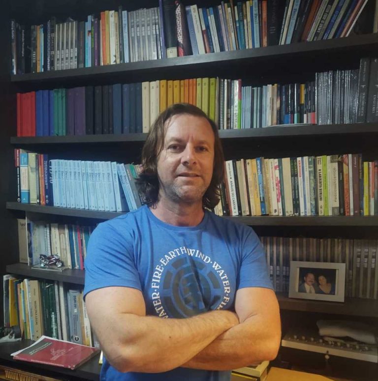 Anjo mau: Misturando ficção com realidade, livro aborda de autoritarismo à Segundo Guerra