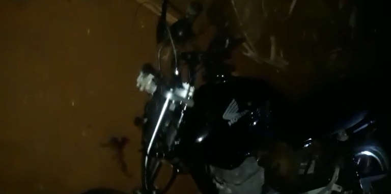 Motociclista fica gravemente ferido após colidir com caminhão em Pontal