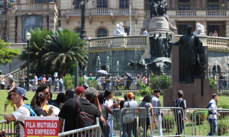 Crise na pandemia pode afetar por nove anos salário dos brasileiros, diz Banco Mundial