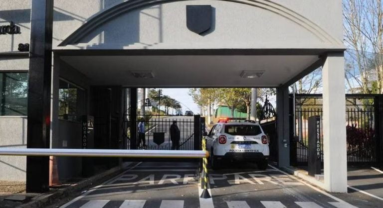 Adolescente de 14 anos mata o pai para defender a mãe dentro de mansão em Valinhos