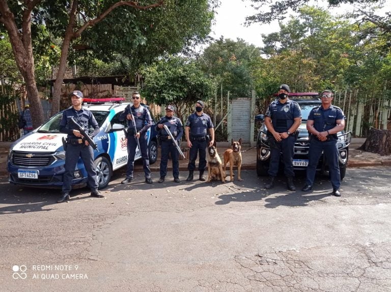 Um é preso por roubo e outros três por tráfico de drogas em Sertãozinho