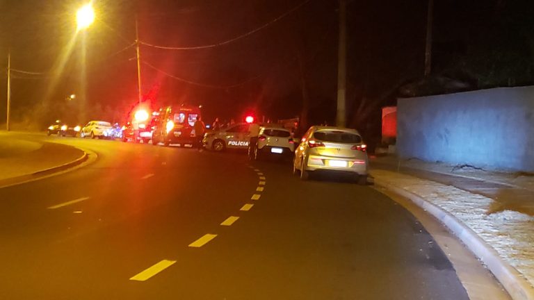 Acidente provoca a morte de um motociclista que levava o filho na garupa