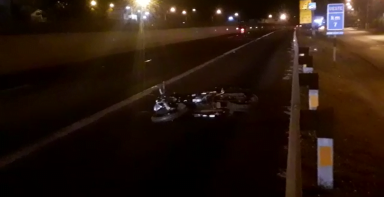 Casal sofre acidente e carro arrasta motocicleta por rodovia de Ribeirão