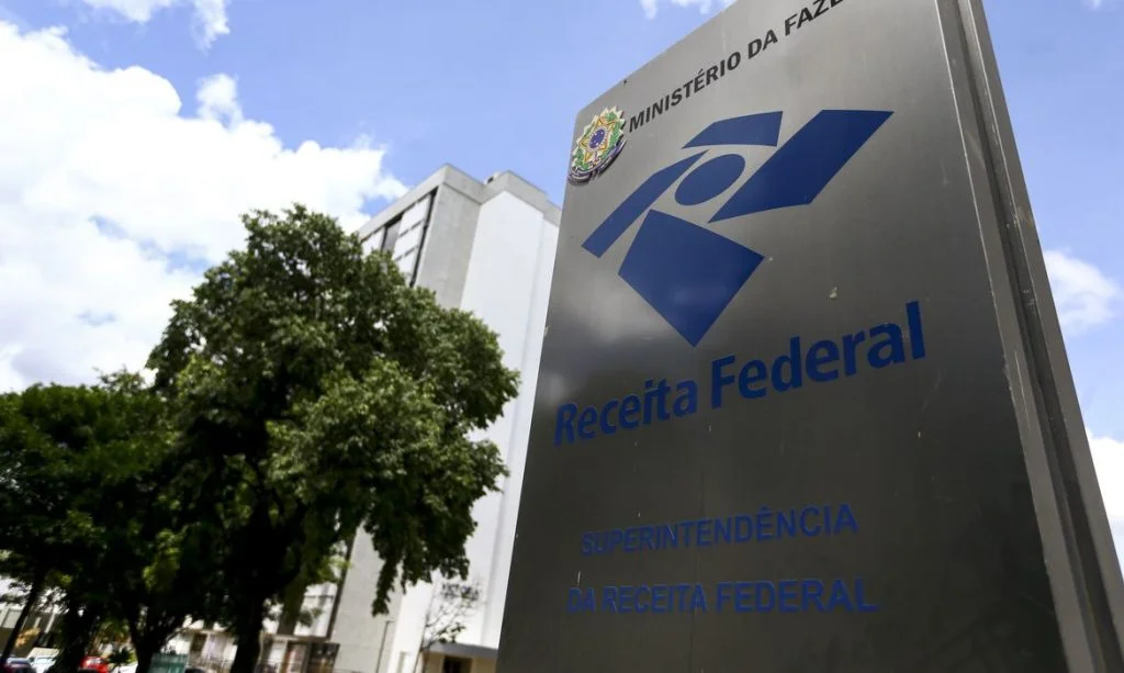 NFS-e padrão nacional: site da Receita Federal fica instável no 1º dia de  emissão obrigatória para MEIs, MEI