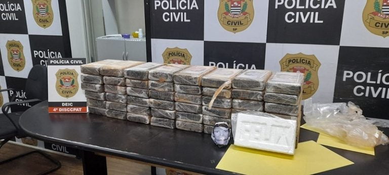 DEIC apreende 49 tijolos de cocaína em Guariba