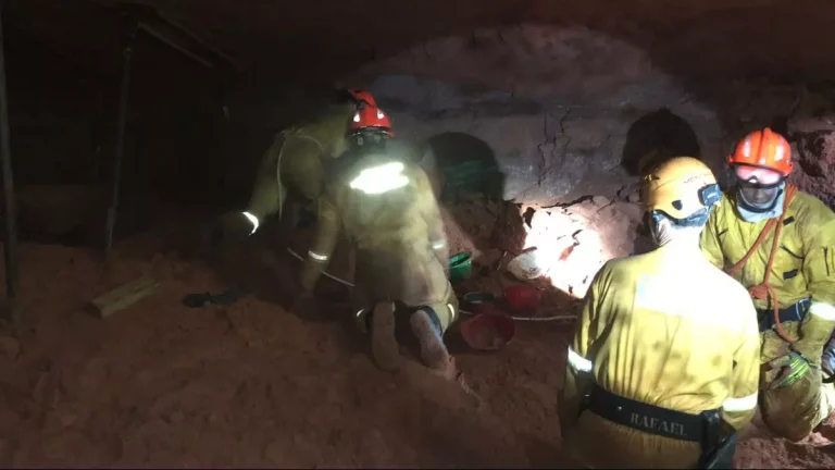 Vídeo | Vítimas de desabamento são enterradas em Batatais