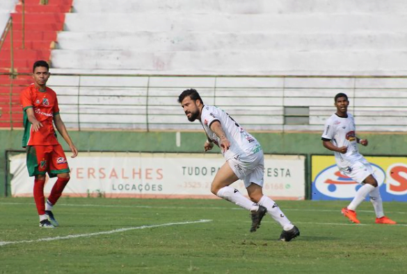 Comercial vence Velo Clube e se mantém vivo na busca da classificação na Copa Paulista