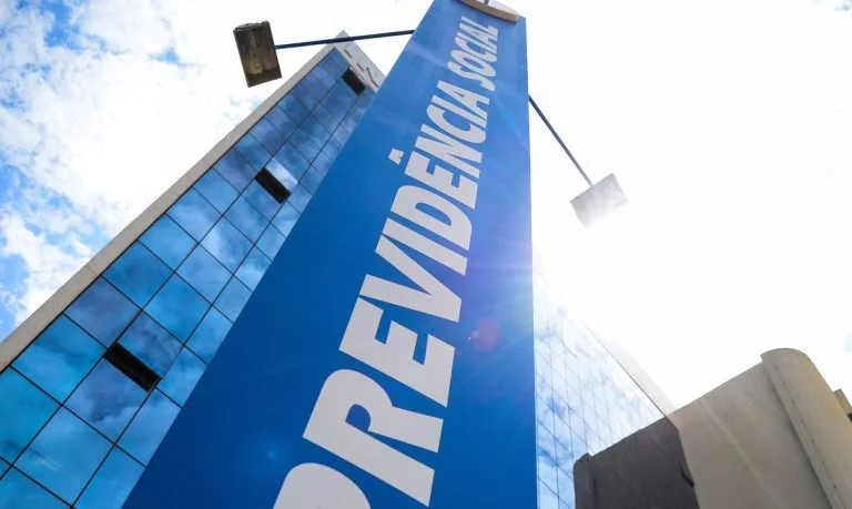 INSS libera consulta ao valor do 13º dos aposentados a partir de domingo