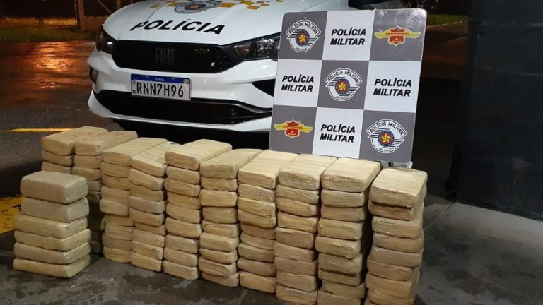 Casal de Ribeirão é preso após ser flagrado com 100kg de maconha em rodovia