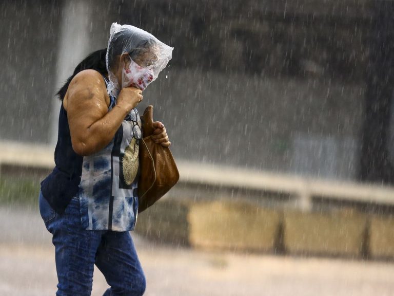 Chuva volta a causar estragos em SP