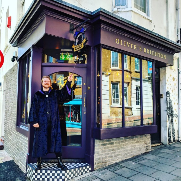 Loja que vende produtos da saga ‘Harry Potter’ está à venda no Reino Unido