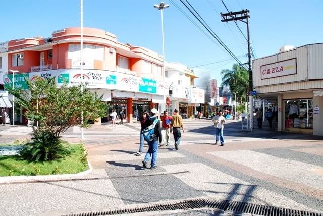 Comércio de Araçatuba terá horário especial a partir de 7 de dezembro
