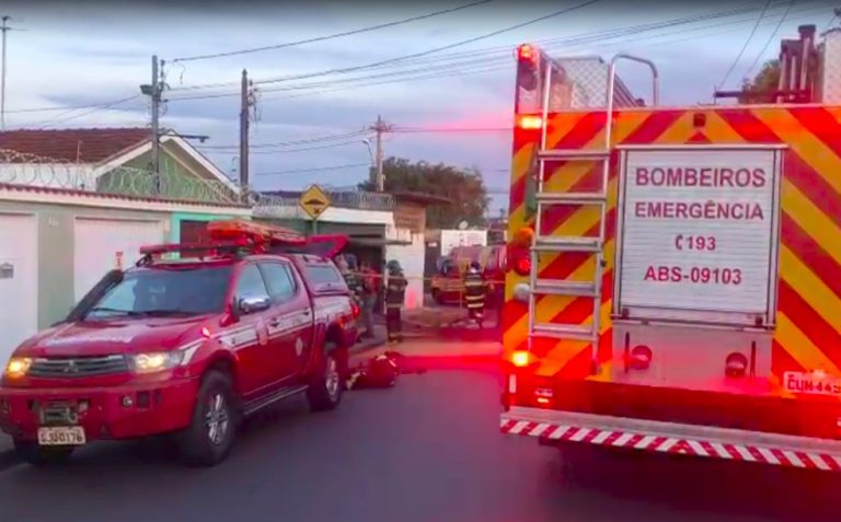 Casa na zona Norte de Ribeirão Preto pega fogo
