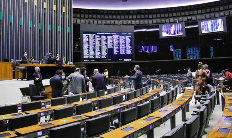 Congresso aprova projeto que mantém repasses do orçamento secreto