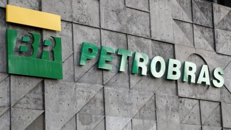 Abastecimento mais barato: Nesta sexta-feira (29) Petrobras reduz o preço da gasolina para as distribuidoras