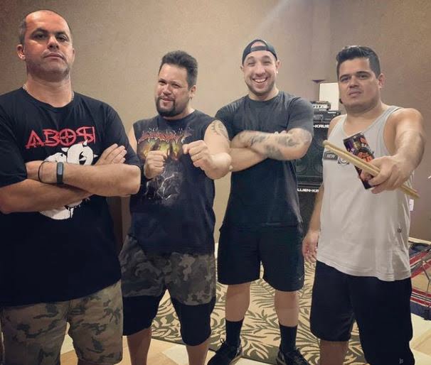 Banda Abiosi completa 20 anos e prepara lançamentos comemorativos e o novo single da Late in the Day.