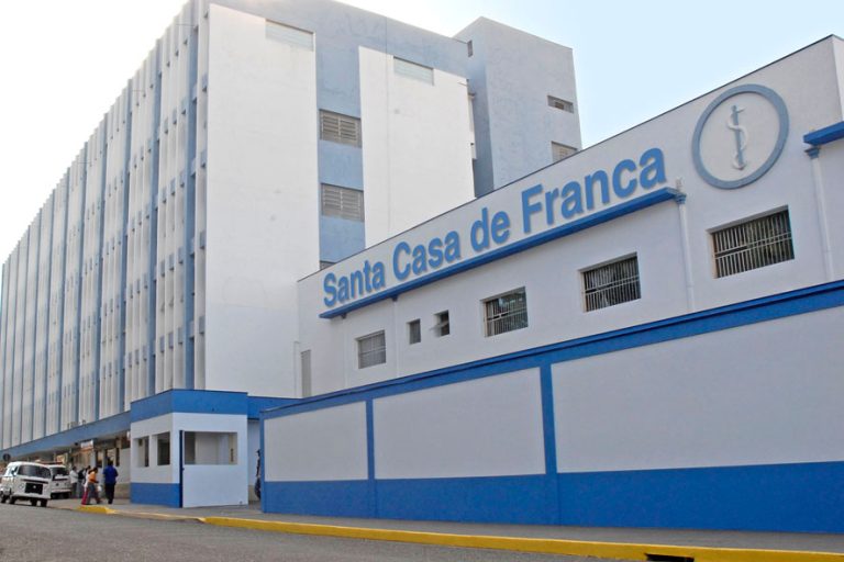 Hospital Santa Casa de Franca tem 100% dos leitos para Covid-19 ocupados