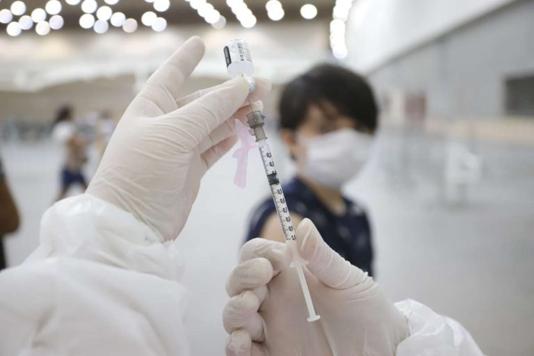 Vacinação contra a Covid-19 é intensificada a partir de hoje nas escolas municipais de Araçatuba