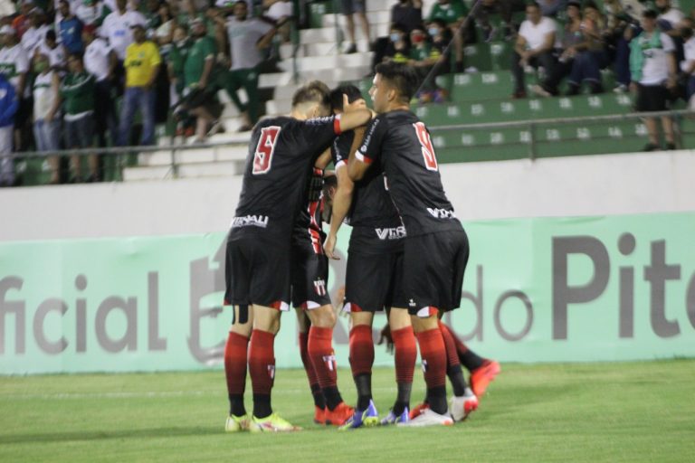 Botafogo joga contra Ponte Preta, em Campinas. Reabilitação é a ordem do dia.