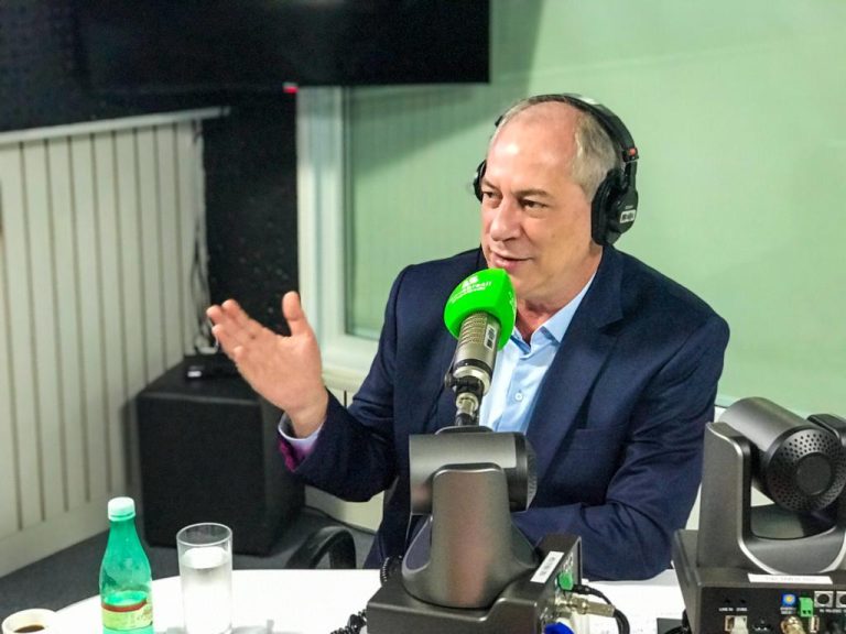 Ciro Gomes cita governo ‘fraco’ e alerta para reflexos no Brasil da invasão russa
