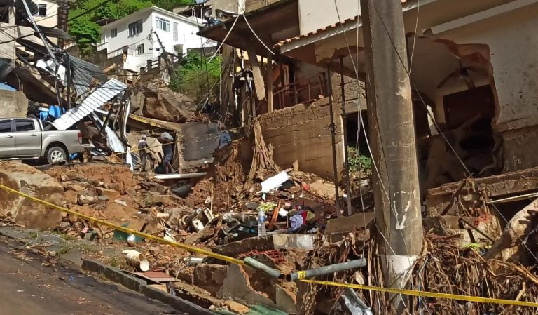 Petrópolis: chegam a 210 os mortos na tragédia; são 33 os desaparecidos