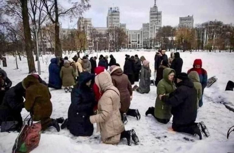 Manifestações pelo mundo pedem o fim da guerra na Ucrânia
