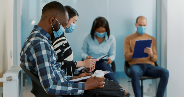 Preconceito racial dificulta inserção no mercado para 75% dos profissionais