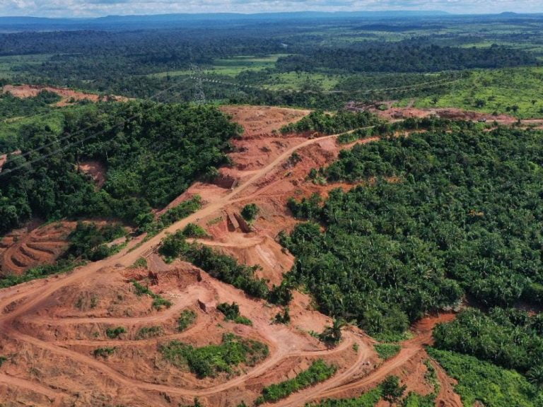 Na defesa do garimpo, Bolsonaro cria programa de apoio à mineração artesanal