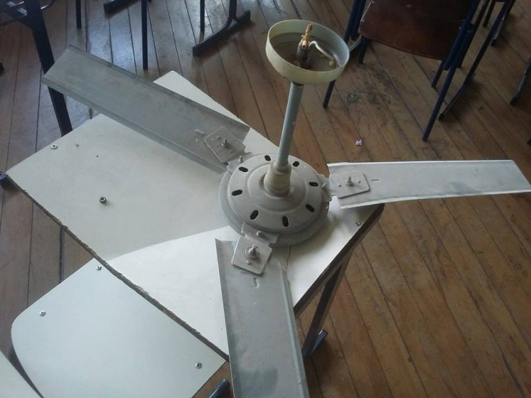 Ventilador cai e acerta cabeça de aluno na rede municipal de RP