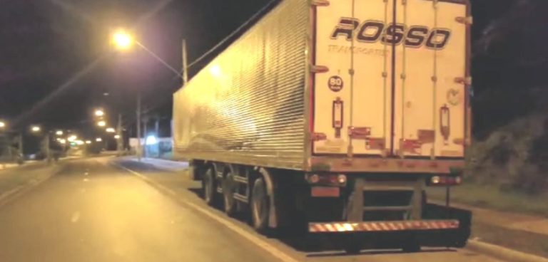Reviravolta no caso: Baep prende ladrões de carga. Entre eles, estava o motorista do caminhão