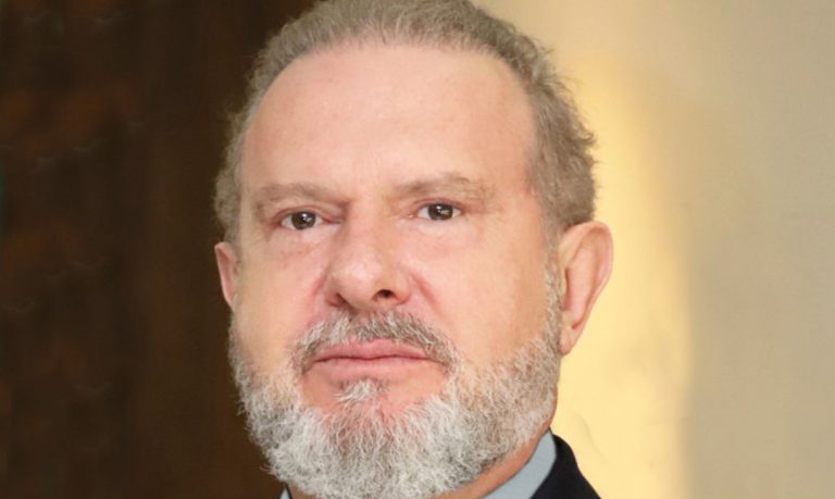 Mauro Carlesse renuncia ao cargo de governador do Tocantins