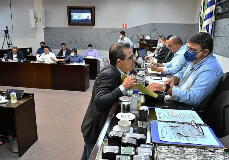 Câmara de Araçatuba vota hoje projeto da prefeitura que institui o refis