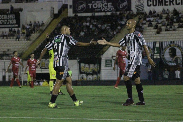 Comercial vira o jogo e reassume a liderança da Série A3