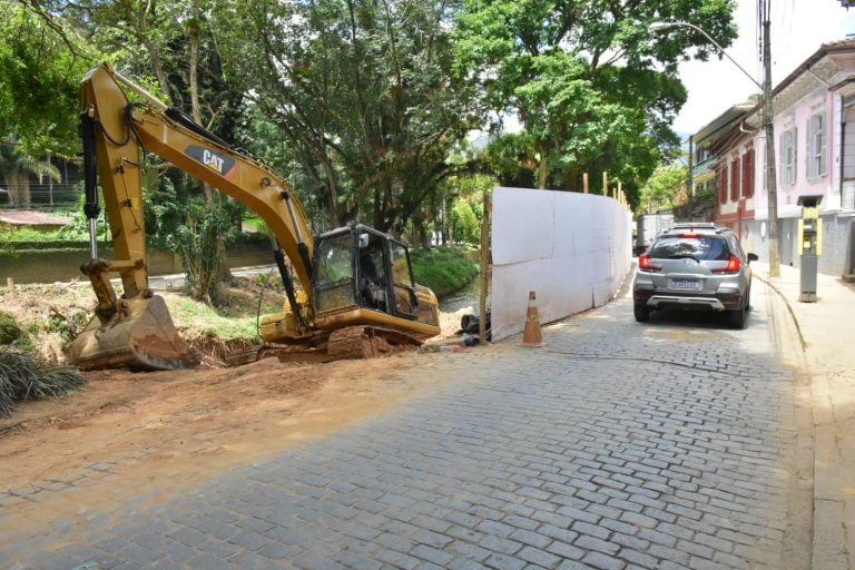 Dois homens trocam tiros com a polícia no alto do Ipiranga