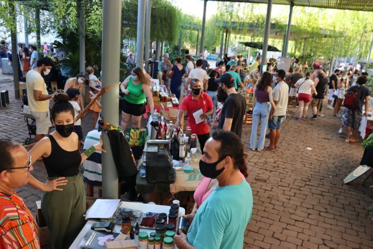 Economia criativa ganha espaço em  mais uma edição da Feira da Fábrica