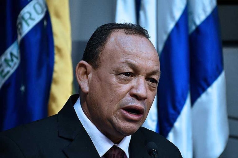 João Moreira toma posse na Câmara de Vereadores de Araçatuba