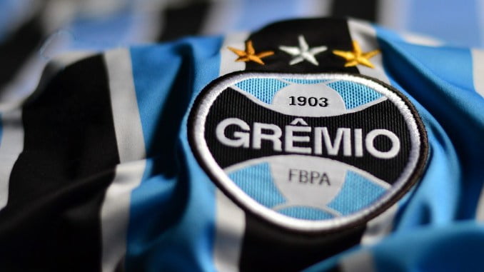 Grêmio repudia cântico racista de sua torcida no Grenal, mas não ‘cobra’ punição